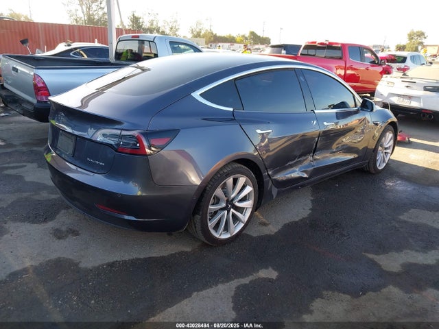 2019 TESLA MODEL 3 5YJ3E1EB9KF389563 Photo 3