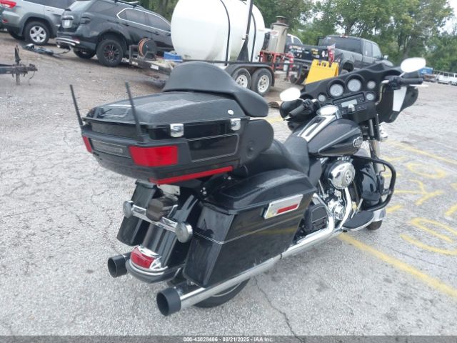 2011 HARLEY-DAVIDSON FLHTCU 1HD1FC414BB653203 Photo 3