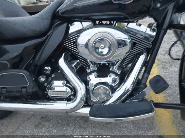 2011 HARLEY-DAVIDSON FLHTCU 1HD1FC414BB653203 Photo 7