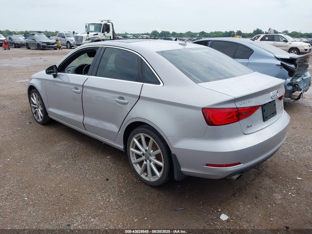 2015 AUDI A3 WAUEFGFF2F1048804 Photo 2