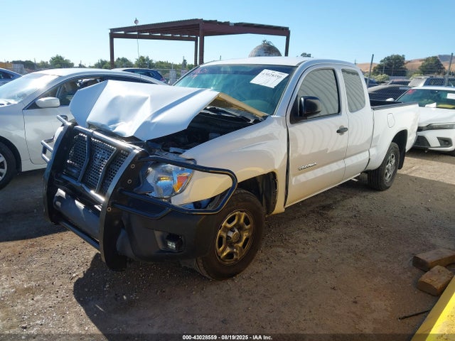 Toyota 2tr-fe 2014 5TFTX4CN6EX047295 Image 2