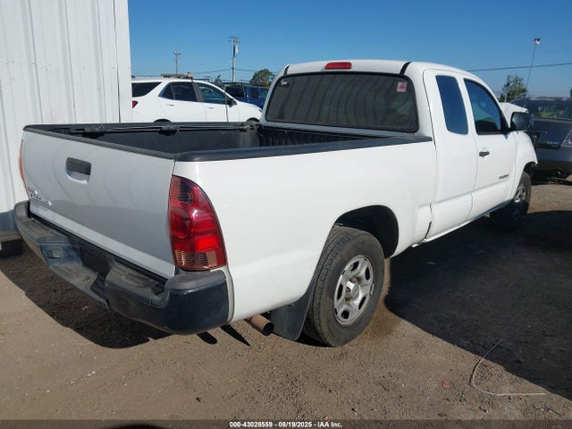 Toyota 2tr-fe 2014 5TFTX4CN6EX047295 Image 4