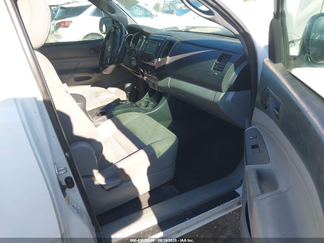 Toyota 2tr-fe 2014 5TFTX4CN6EX047295 Image 5