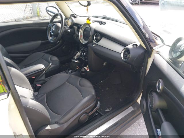 2012 MINI COOPER WMWSU3C56CT261381 Photo 4