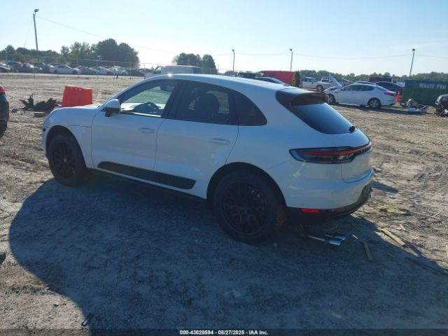 2021 PORSCHE MACAN WP1AA2A59MLB08627 Photo 2