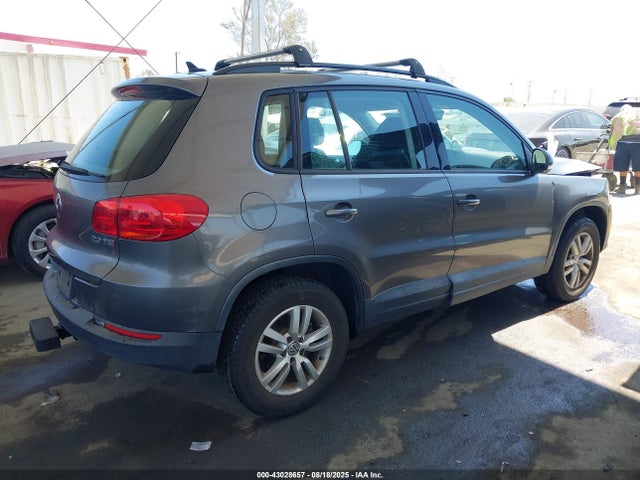 WVGAV7AX3FW551177 Volkswagen 2015
