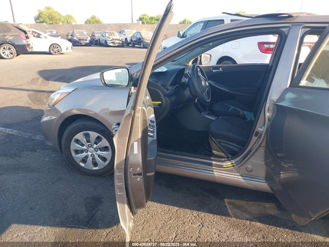 KMHCT5AE9HU359777 Hyundai Accent