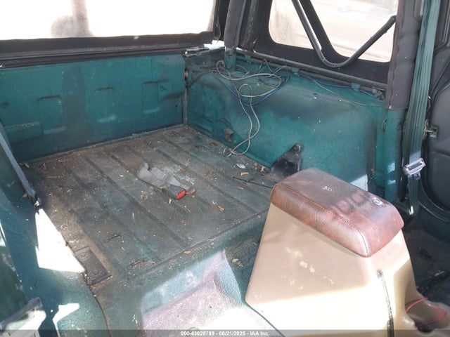 43028789 :رقم المزاد ، 1J4FY19S3WP755988 vin ، 1998 Jeep Wrangler Sport مزاد بيع