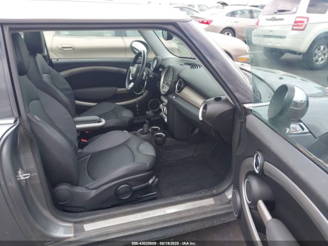2009 MINI COOPER S WMWMF73529TW84266 Photo 4