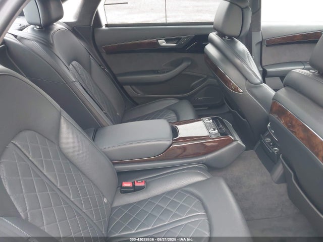 Audi A8 2016 WAU43AFD3GN005437 Image 8