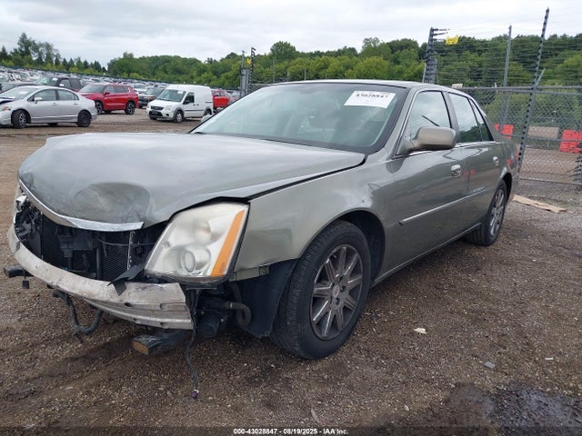 2011 CADILLAC DTS 1G6KH5E62BU114723 Photo 1