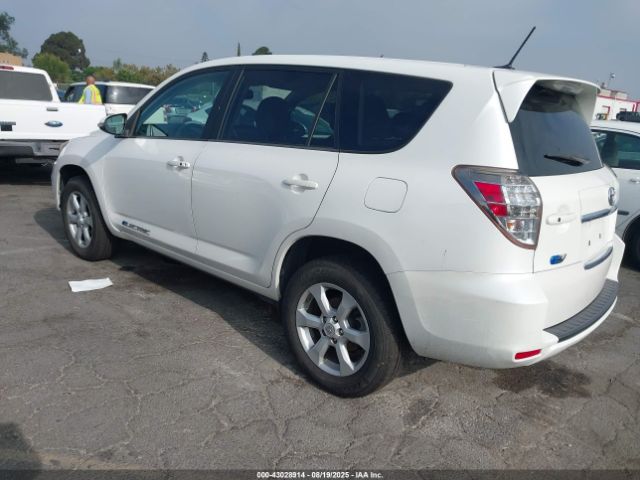 2014 TOYOTA RAV4 EV 2T3YL4DV4EW002831 Photo 2