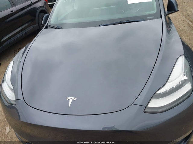 2021 TESLA MODEL Y 5YJYGDEE6MF115591 Photo 9