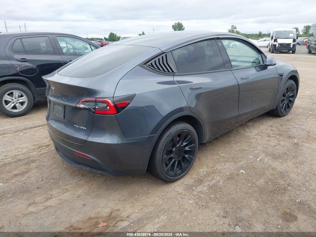 2021 TESLA MODEL Y 5YJYGDEE6MF115591 Photo 3