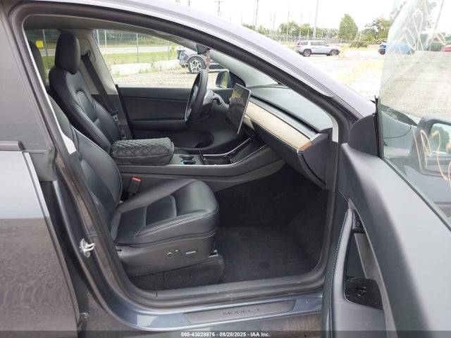 2021 TESLA MODEL Y 5YJYGDEE6MF115591 Photo 4
