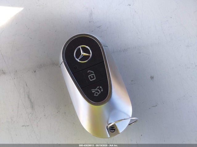 W1KAF4GB5PR146522 Mercedes-Benz m254