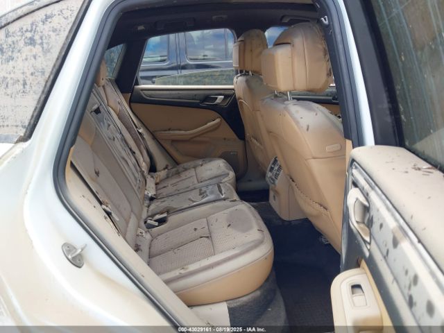 2017 PORSCHE MACAN WP1AA2A56HLB08333 Photo 7