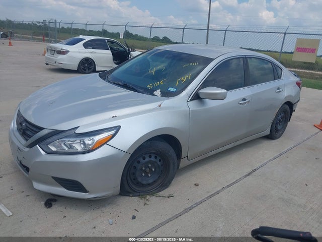 Nissan 2018 2018 1N4AL3AP6JC185105 Image 2