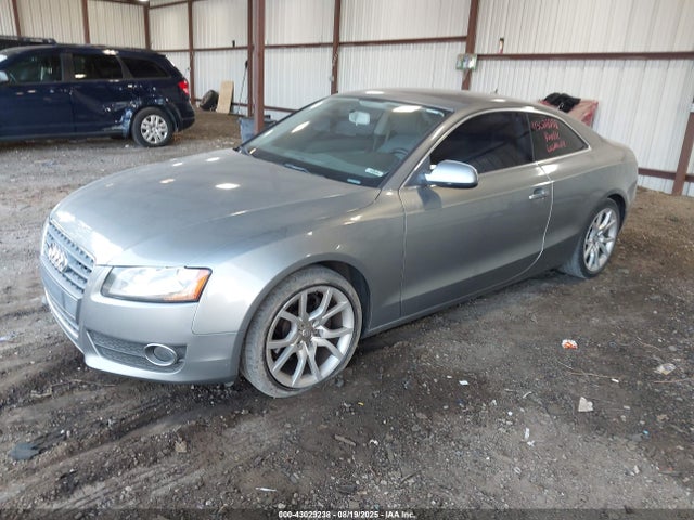 2010 AUDI A5 WAUCFAFR6AA025887 Photo 1