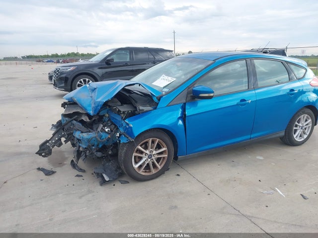 Ford 2016 2016 1FADP3K22GL395052 Image 2
