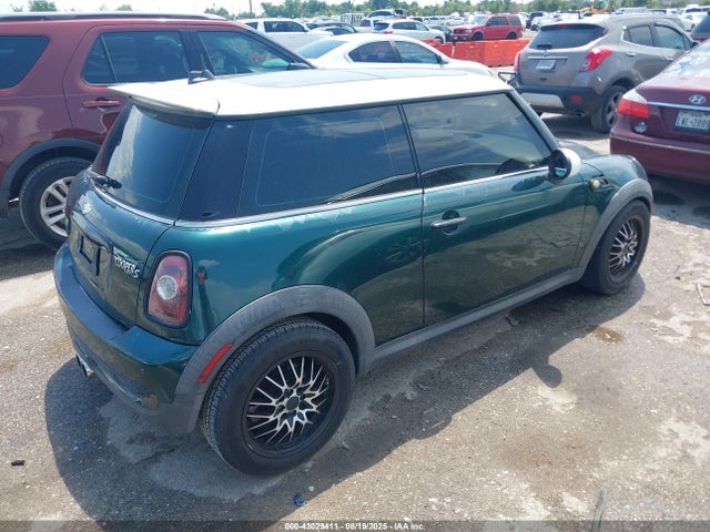 2009 MINI COOPER S WMWMF735X9TW83057 Photo 3