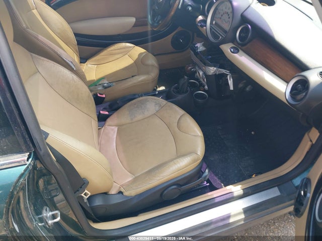 2009 MINI COOPER S WMWMF735X9TW83057 Photo 4