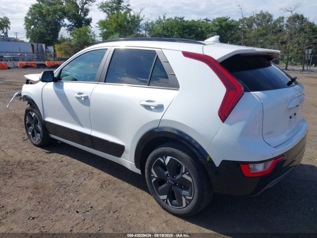 2023 KIA NIRO EV KNDCR3L17P5076353 Photo 2