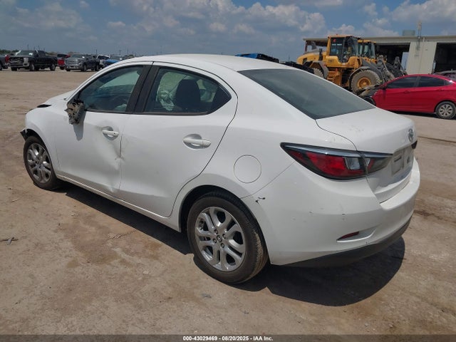 3MYDLBYV3JY315307 Toyota p5v