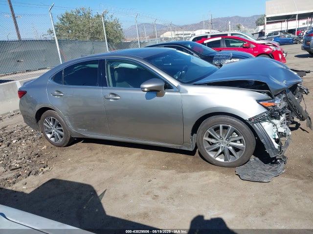 JTHBW1GG9J2185931 Lexus 2ar-fxe, 2jm