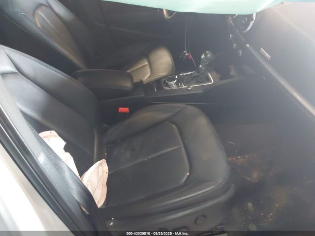 2016 AUDI A3 E-TRON WAUTPBFF2GA061870 Photo 4