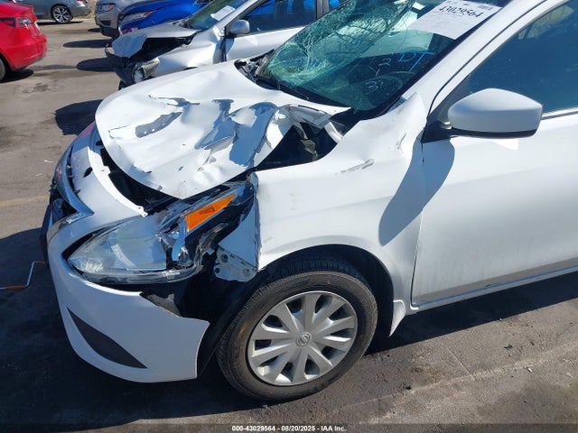 3N1CN7AP0HL831213 Nissan Versa
