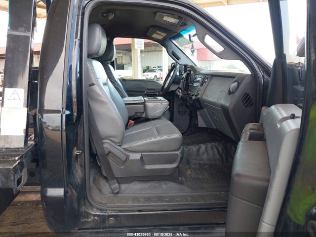 Auction sale of the 2014 Ford F-550 Chassis Xl, vin: 1FDUF5GY9EEB37548, lot number: 43029660
