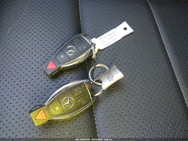 55SWF4KBXGU104052 Mercedes-Benz C-Class