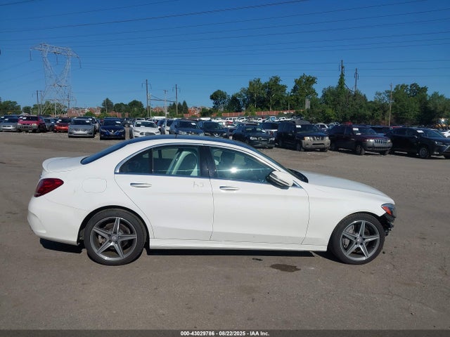 55SWF4KBXGU104052 Mercedes-Benz C-Class