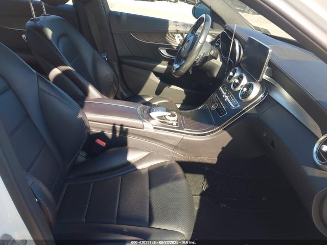 55SWF4KBXGU104052 Mercedes-Benz C-Class