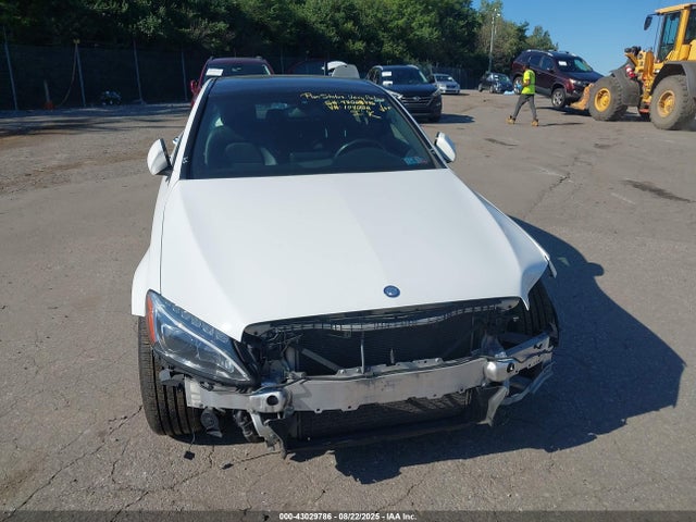 55SWF4KBXGU104052 Mercedes-Benz C-Class