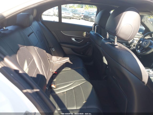 55SWF4KBXGU104052 Mercedes-Benz C-Class