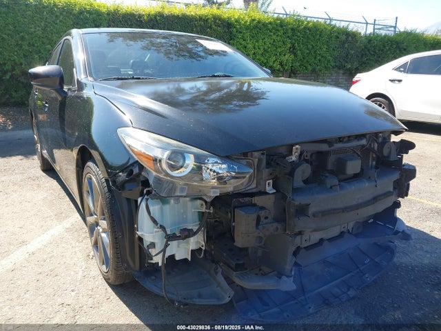 3MZBN1V38JM201501 Mazda py