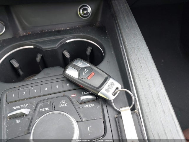 Audi A4 2018 WAUDNAF46JA043284 Image 11