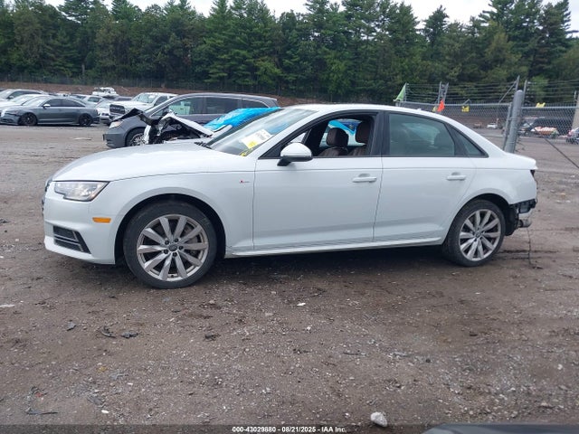 Audi A4 2018 WAUDNAF46JA043284 Image 15