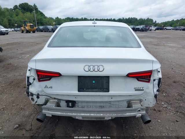 Audi A4 2018 WAUDNAF46JA043284 Image 17