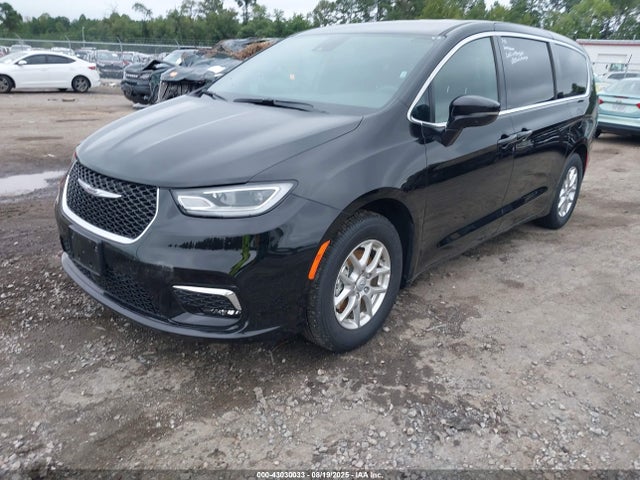 Chrysler 2025 2025 2C4RC1BG7SR581407 Image 2
