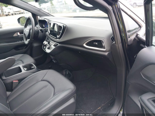 Chrysler 2025 2025 2C4RC1BG7SR581407 Image 5