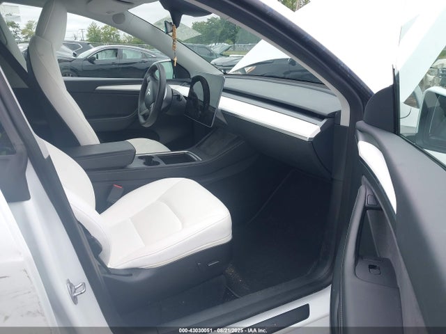 2023 TESLA MODEL Y 7SAYGAEE5PF664625 Photo 4