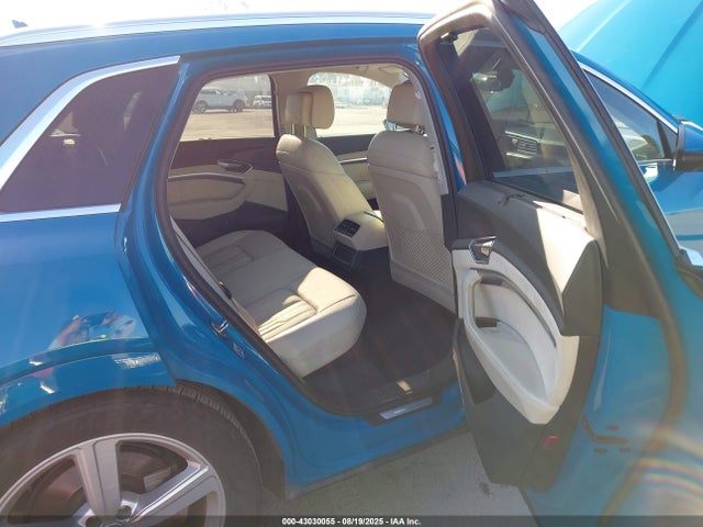 Audi 2019 2019 WA1VABGEXKB012903 Image 8