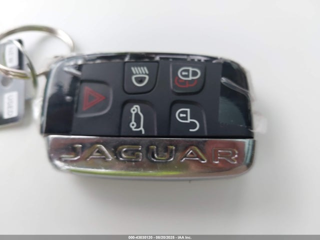 2017 JAGUAR F-PACE SADCJ2BV1HA088677 Photo 10