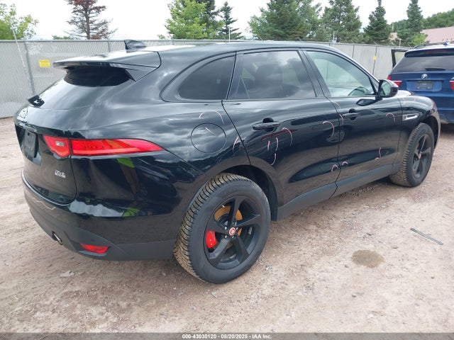 2017 JAGUAR F-PACE SADCJ2BV1HA088677 Photo 3