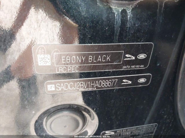 2017 JAGUAR F-PACE SADCJ2BV1HA088677 Photo 8