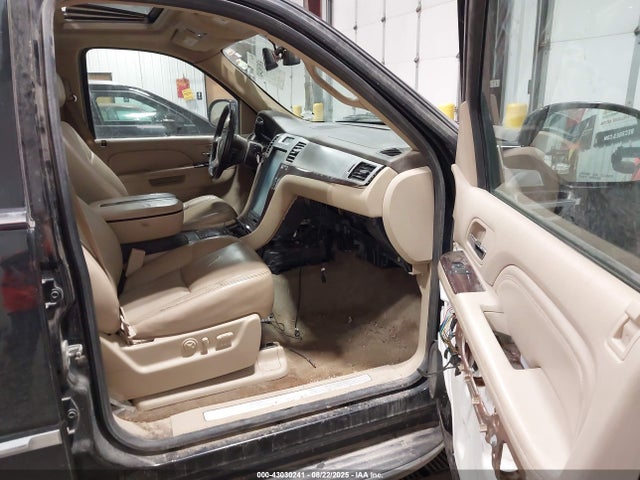 2010 CADILLAC ESCALADE 1GYUKBEF3AR136571 Photo 4