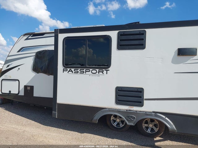 4YDTPPK22NK413210 Keystone Passport